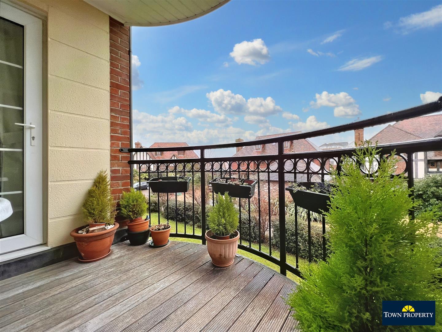 Property Details for Christchurch Place Eastbourne BN23 5AP Town Property Estate Agents